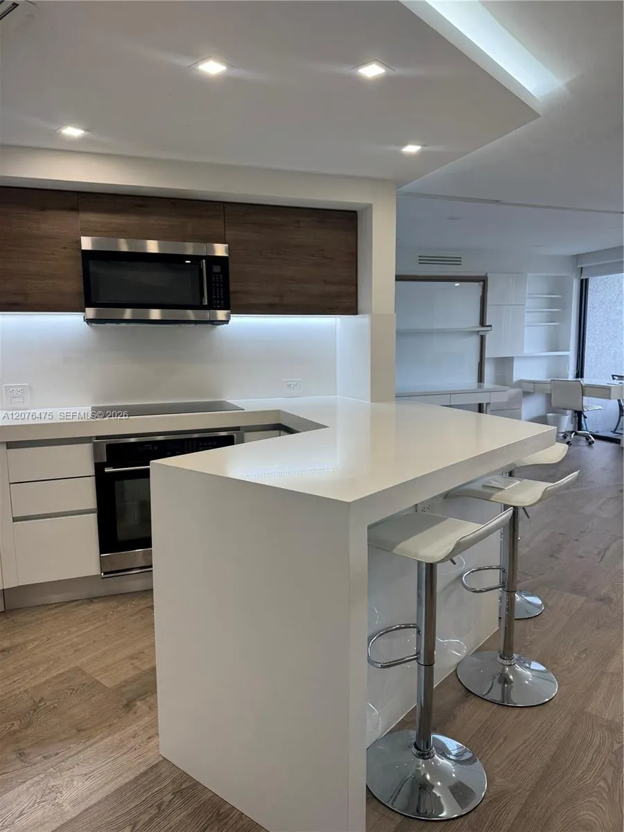 3300 NE 191st St #1610 Aventura, FL 33180