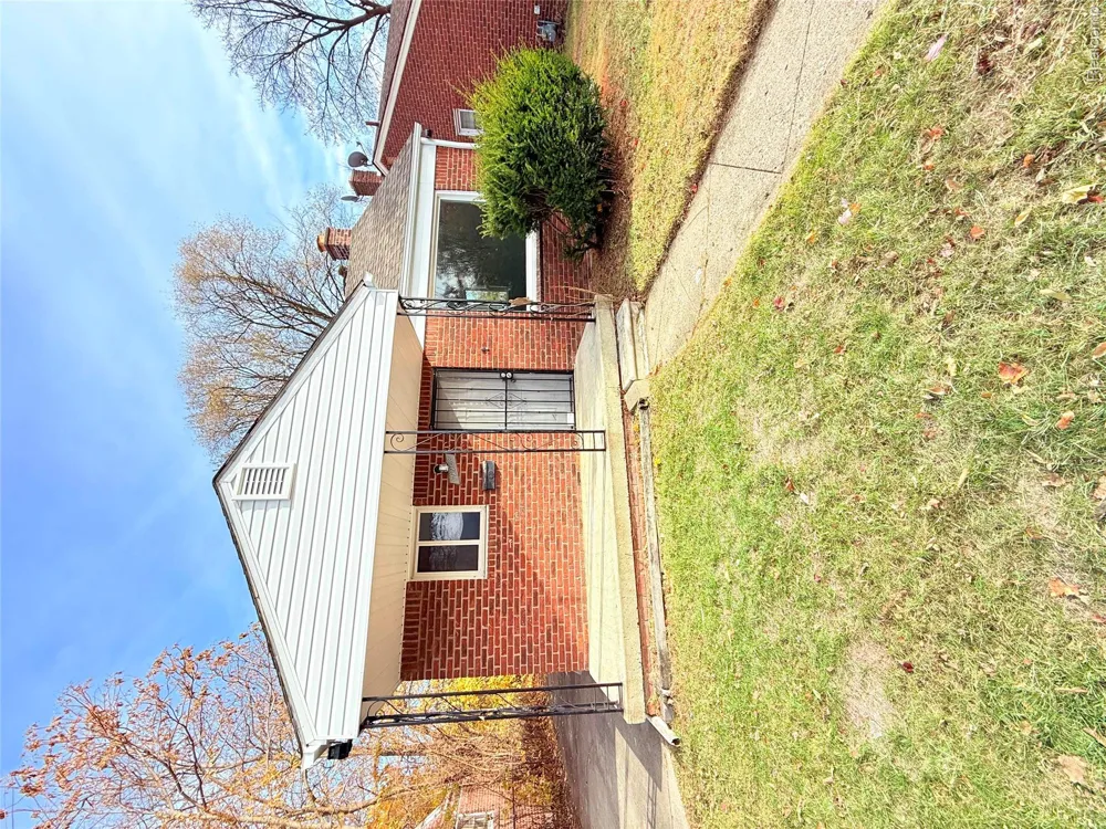 19908 Heyden Street Detroit City, MI 48219