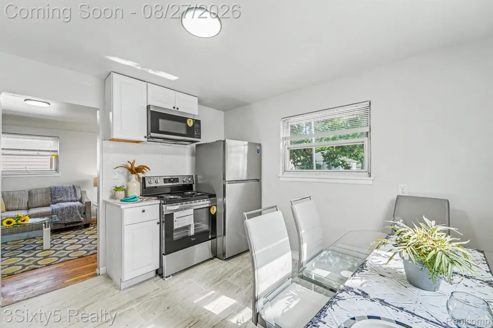 1835 Euclid Street Lincoln Park City, MI 48146