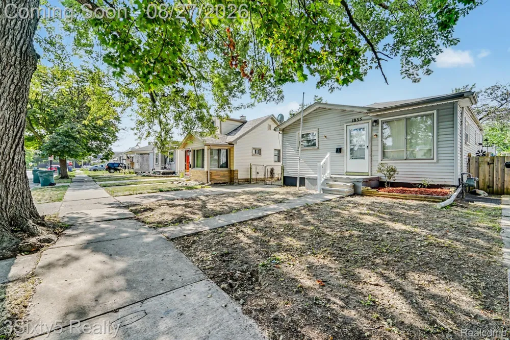 1835 Euclid Street Lincoln Park City, MI 48146