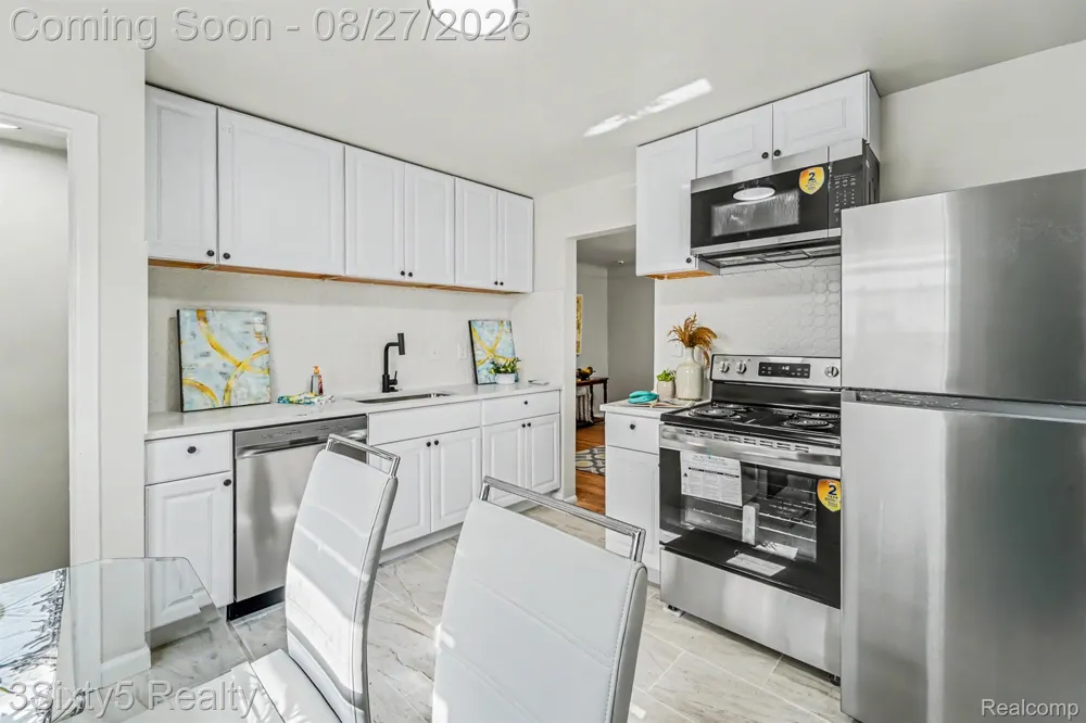 1835 Euclid Street Lincoln Park City, MI 48146