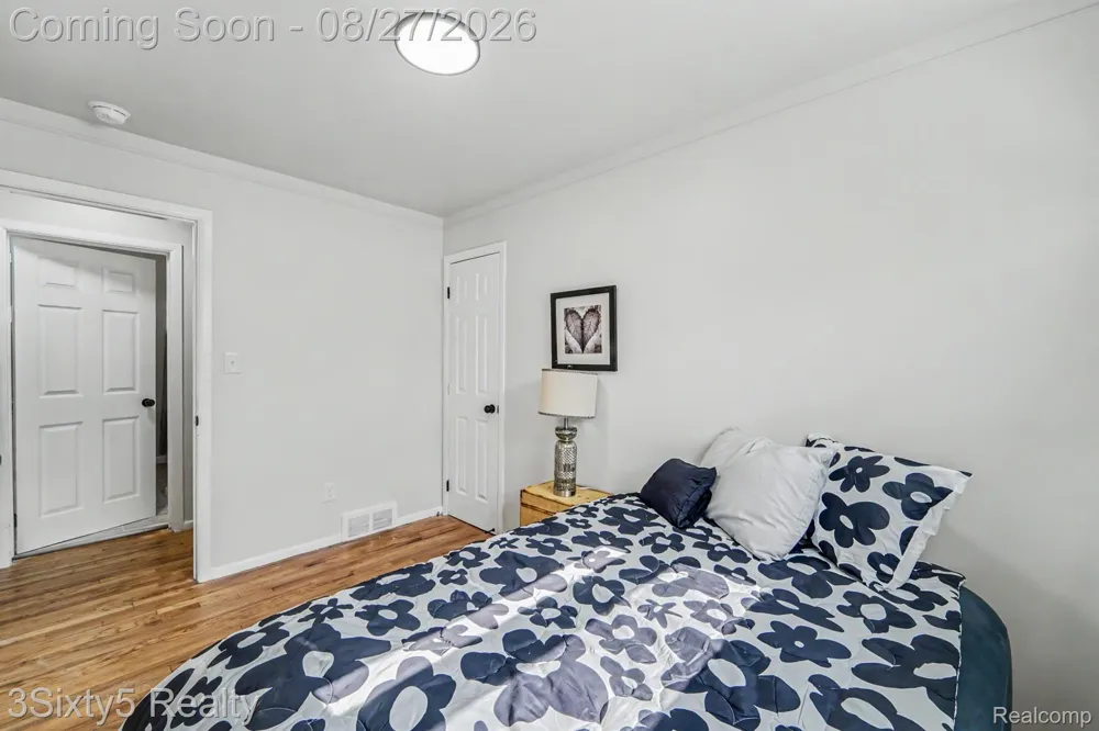 1835 Euclid Street Lincoln Park City, MI 48146