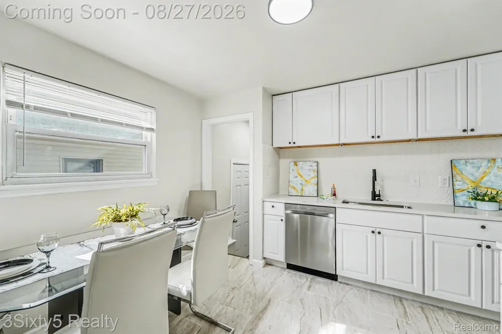 1835 Euclid Street Lincoln Park City, MI 48146