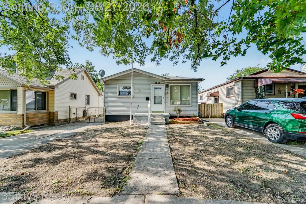 1835 Euclid Street Lincoln Park City, MI 48146