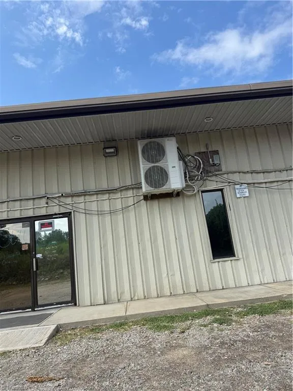 11175 NC Highway 86 Providence, NC 27315