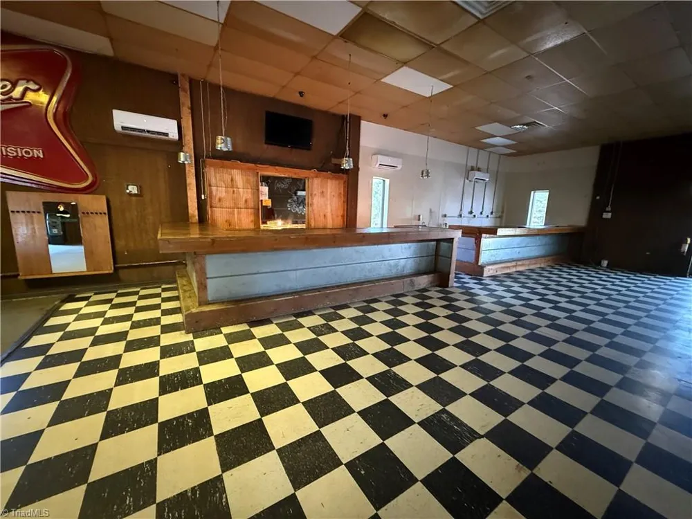 11175 NC Highway 86 Providence, NC 27315