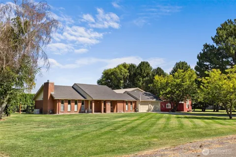 220 E Willis Road