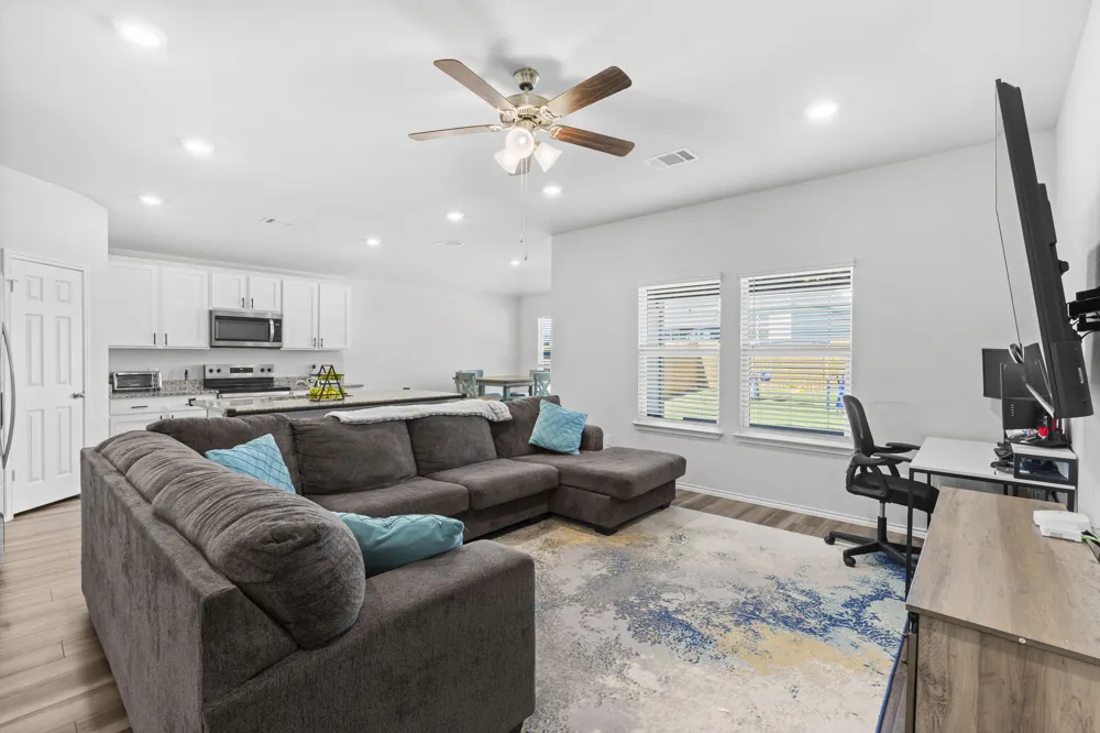 165 Hugh Drive Killeen, TX 76542