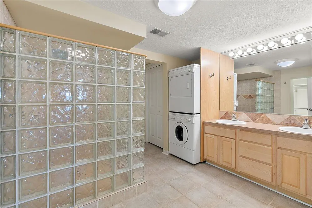 114 River Hills Drive Holland, MI 49424