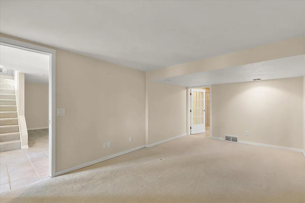 114 River Hills Drive Holland, MI 49424