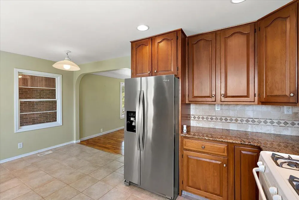 114 River Hills Drive Holland, MI 49424
