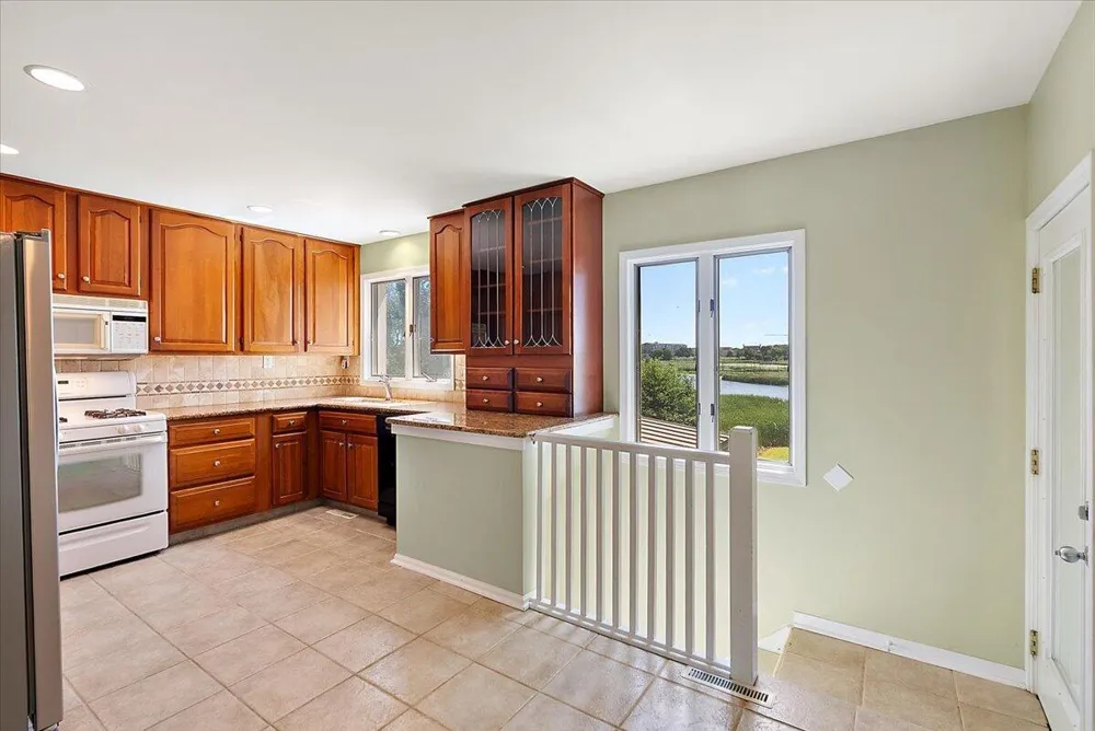 114 River Hills Drive Holland, MI 49424