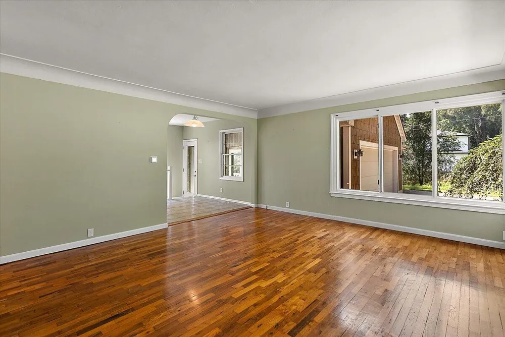 114 River Hills Drive Holland, MI 49424