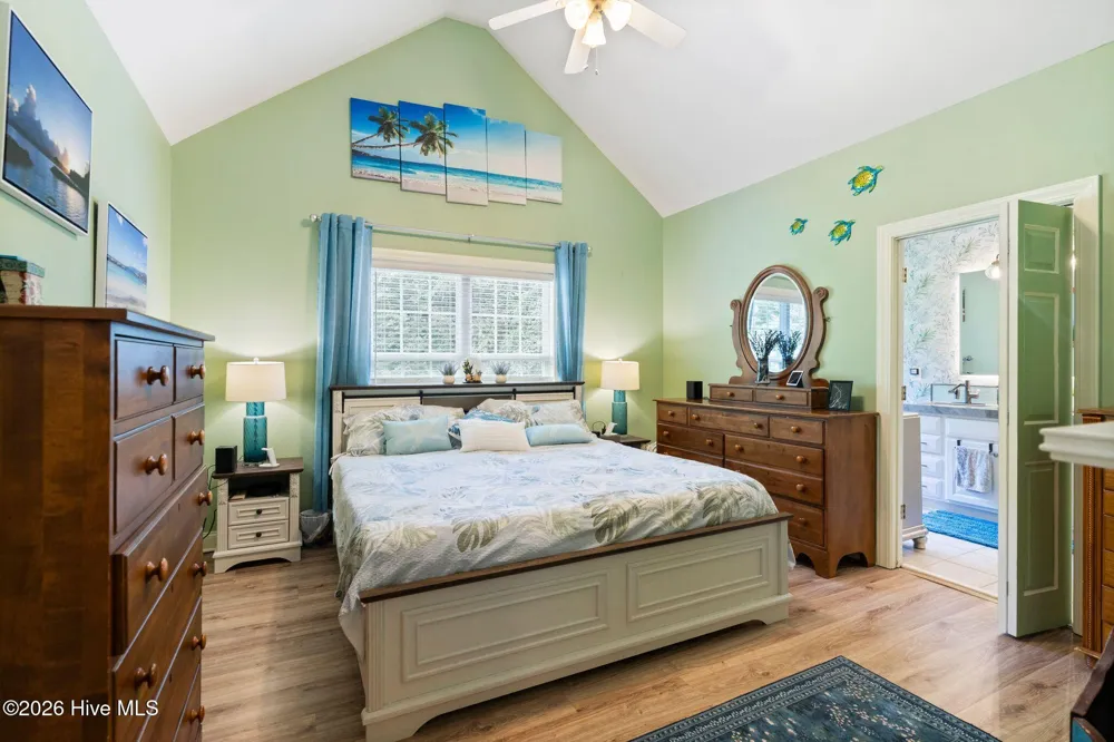 24 Teachs Cove Road Bath, NC 27808