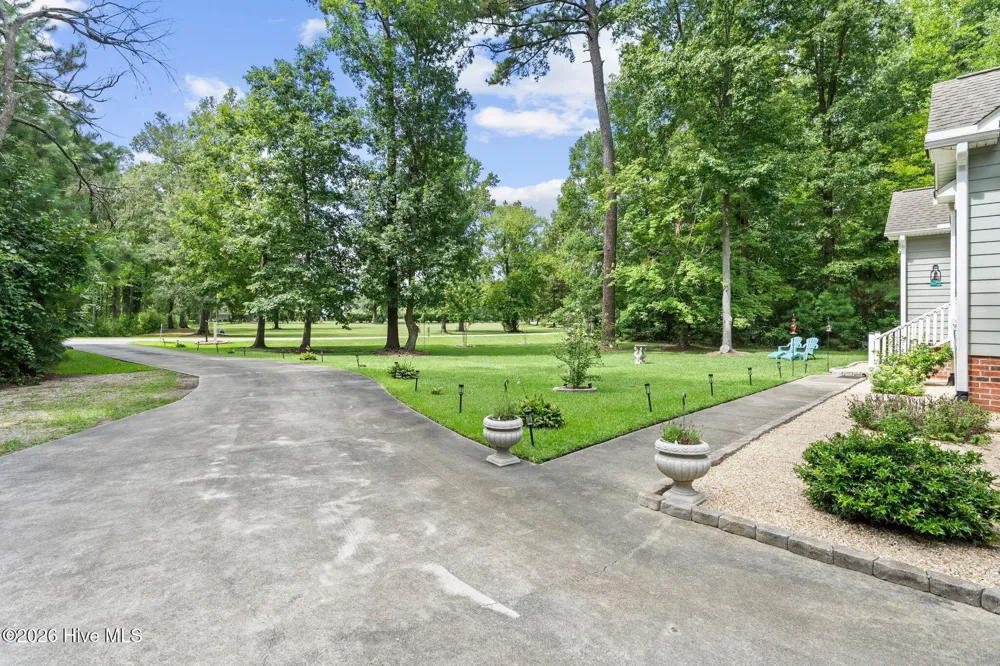 24 Teachs Cove Road Bath, NC 27808