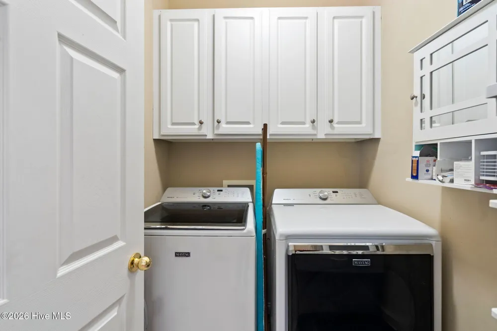 24 Teachs Cove Road Bath, NC 27808