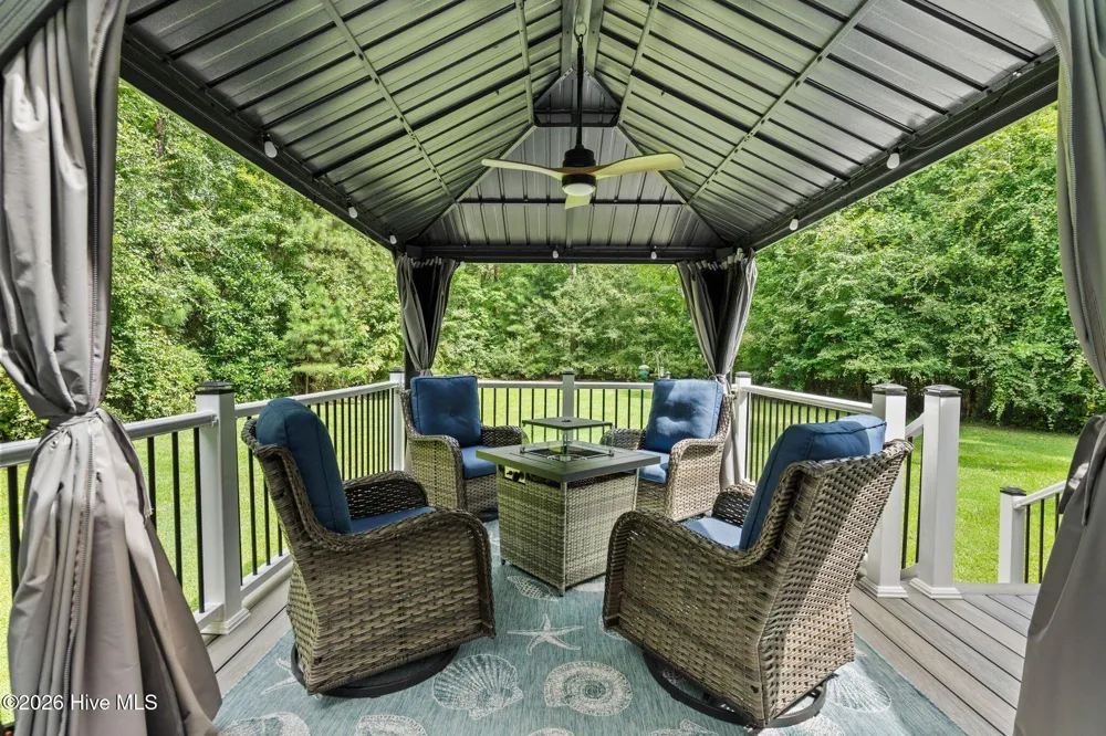 24 Teachs Cove Road Bath, NC 27808