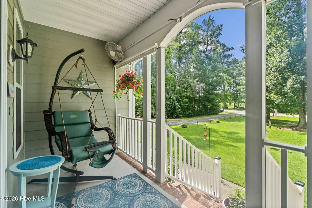 24 Teachs Cove Road Bath, NC 27808