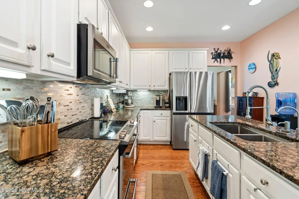 24 Teachs Cove Road Bath, NC 27808