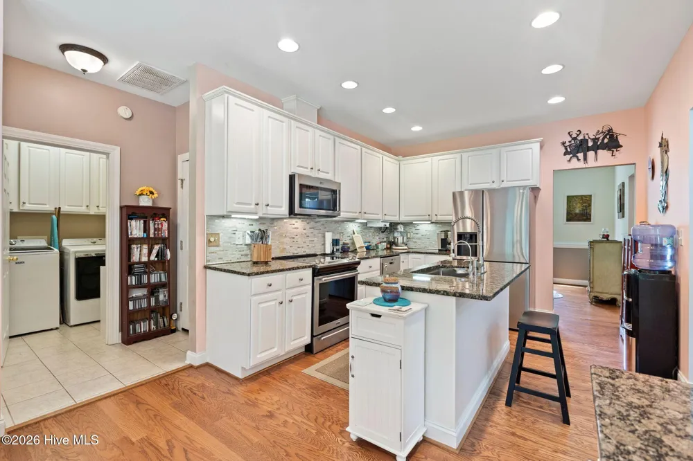 24 Teachs Cove Road Bath, NC 27808
