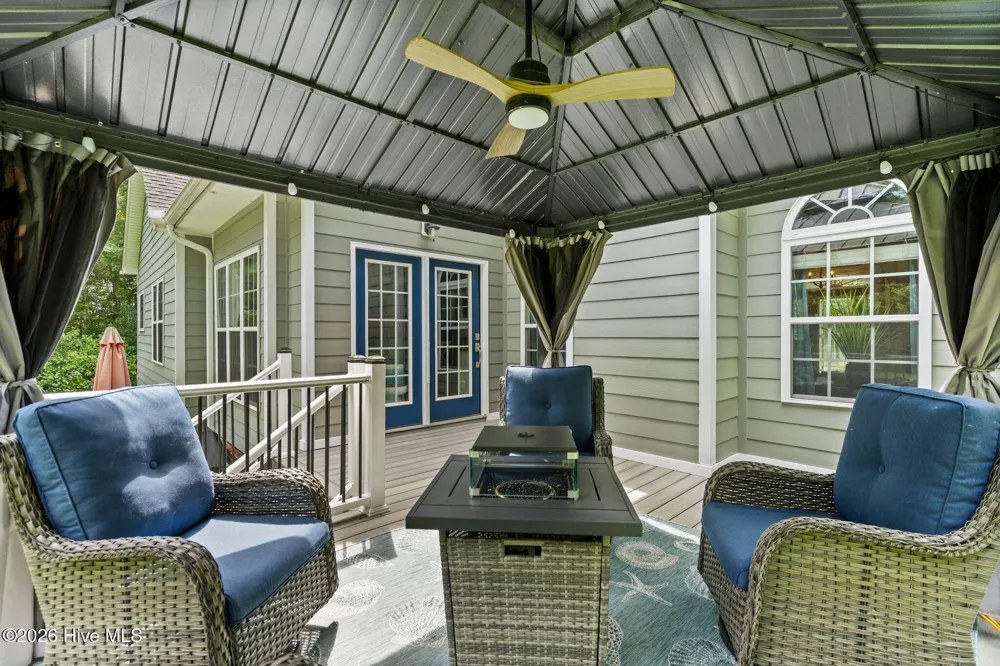 24 Teachs Cove Road Bath, NC 27808