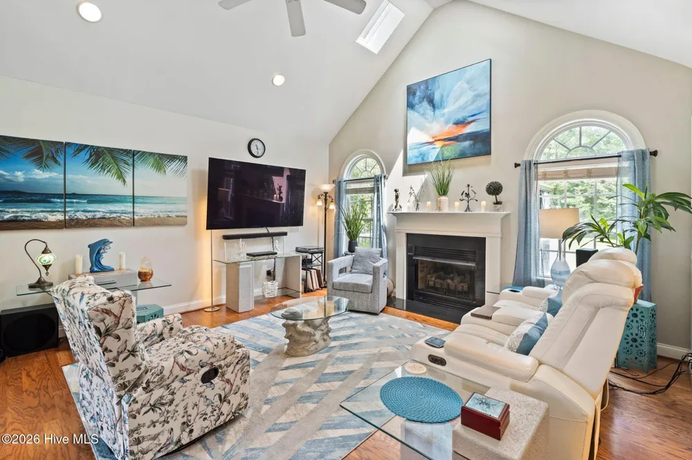 24 Teachs Cove Road Bath, NC 27808