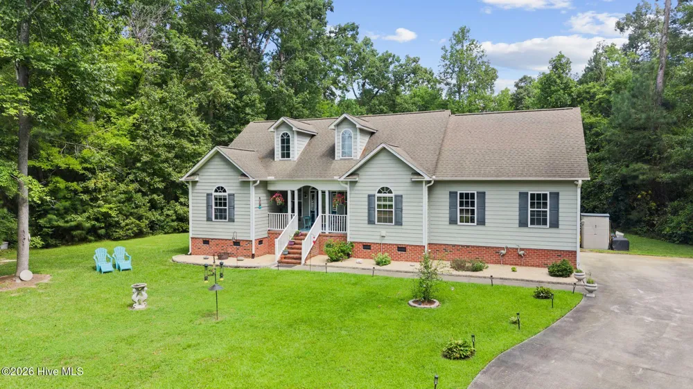 24 Teachs Cove Road Bath, NC 27808