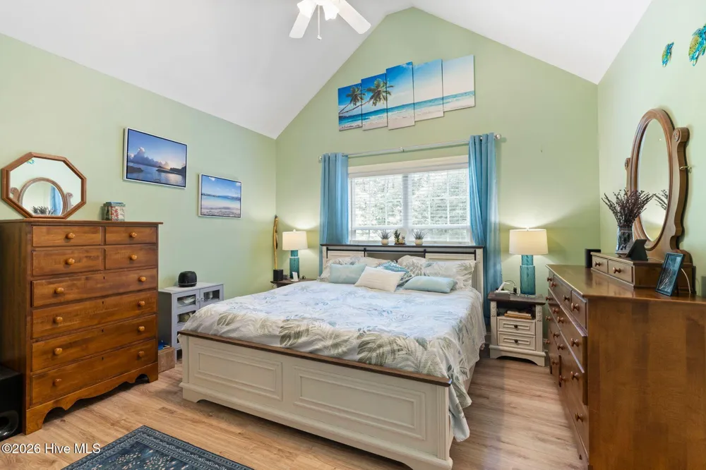 24 Teachs Cove Road Bath, NC 27808