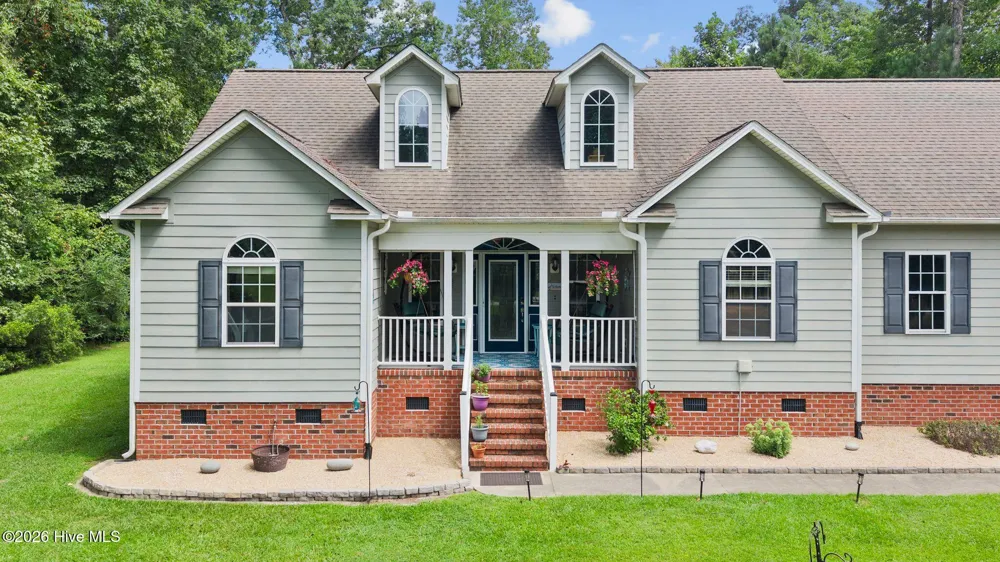 24 Teachs Cove Road Bath, NC 27808