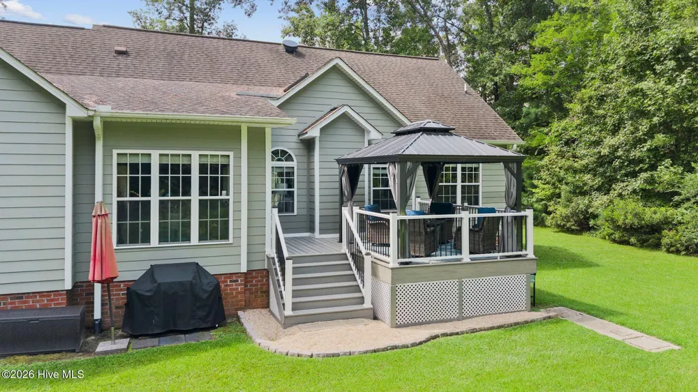24 Teachs Cove Road Bath, NC 27808