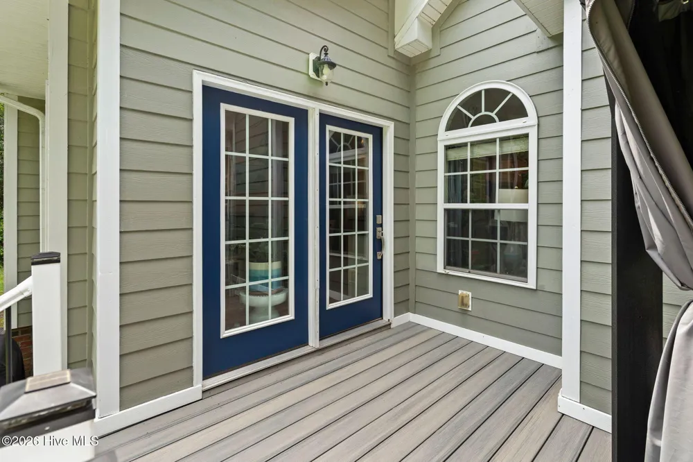 24 Teachs Cove Road Bath, NC 27808