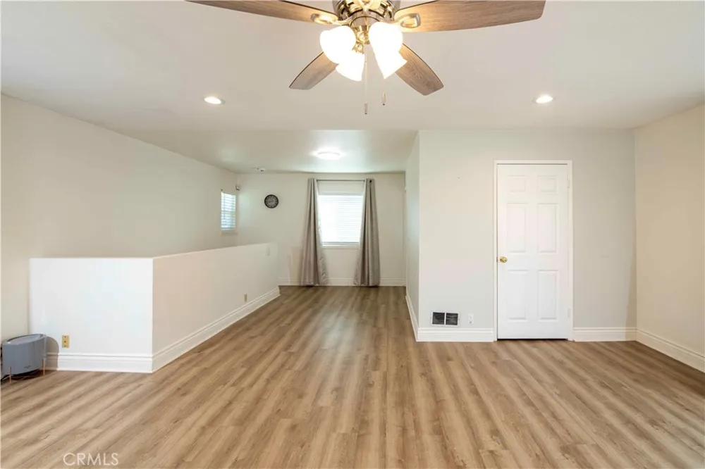 2389 Mayfield Montrose, CA 91020