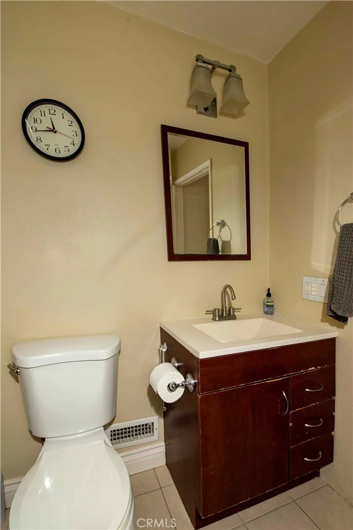 2389 Mayfield Montrose, CA 91020