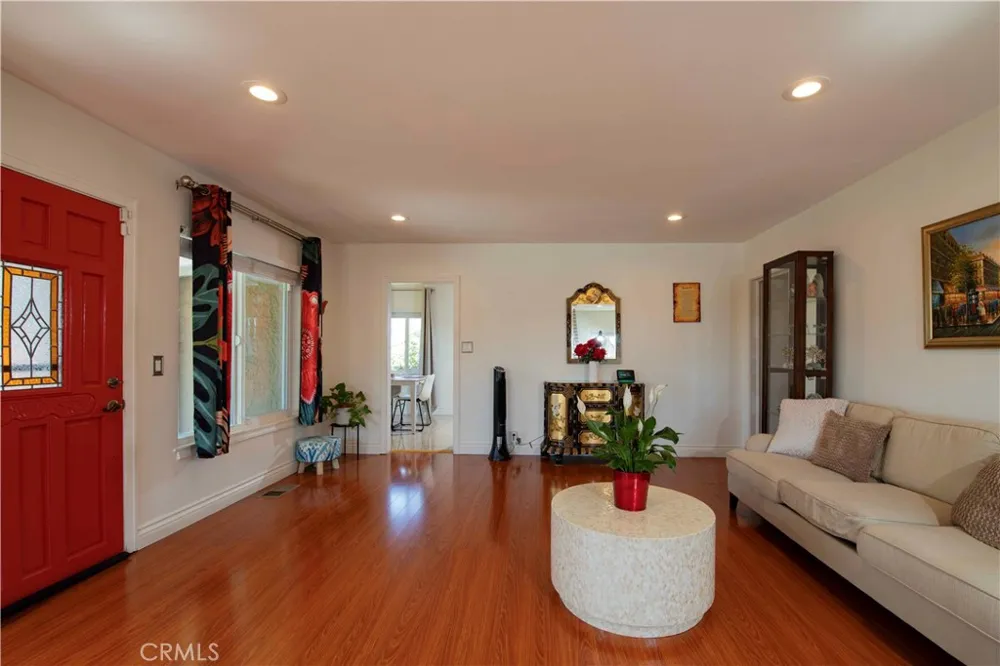 2389 Mayfield Montrose, CA 91020