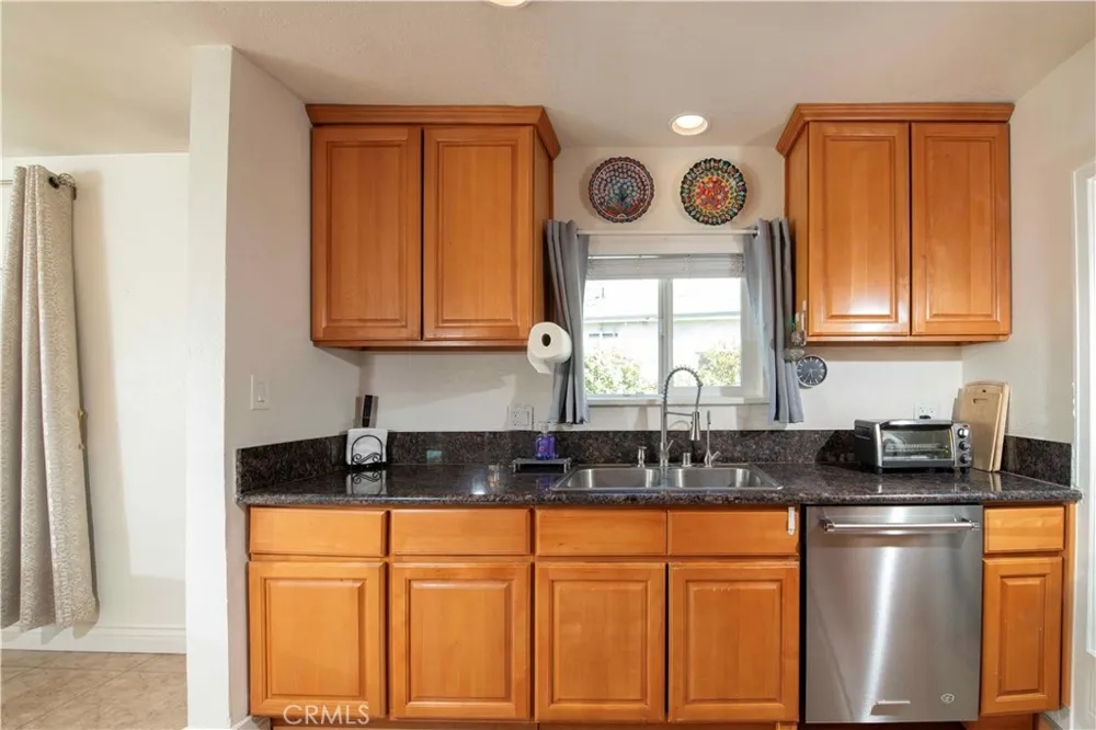 2389 Mayfield Montrose, CA 91020