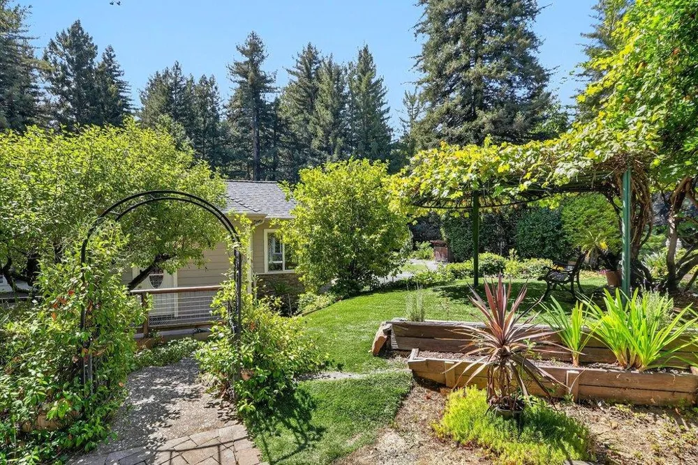303 Sanborn Lane Felton, CA 95018