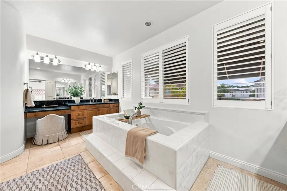 6416 Setting Sun Drive Huntington Beach, CA 92648