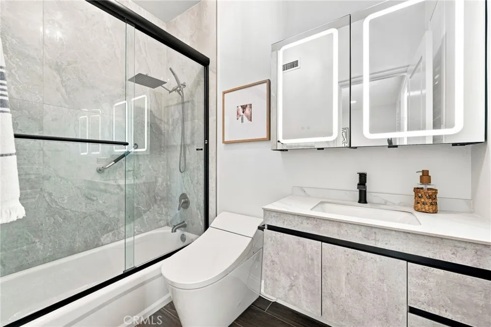 6416 Setting Sun Drive Huntington Beach, CA 92648