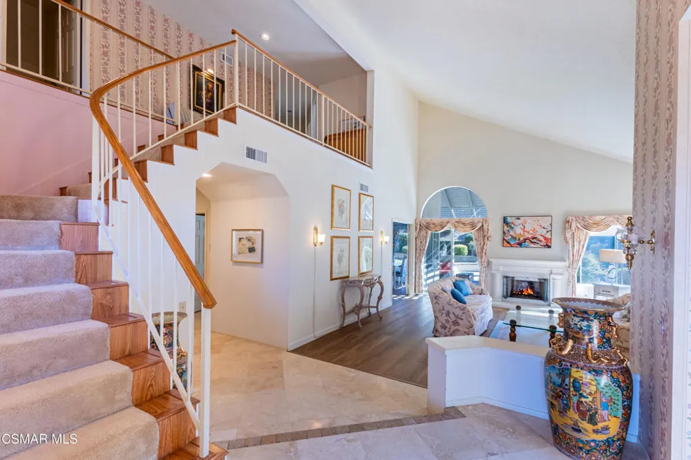 12120 London Grove Court Moorpark, CA 93021