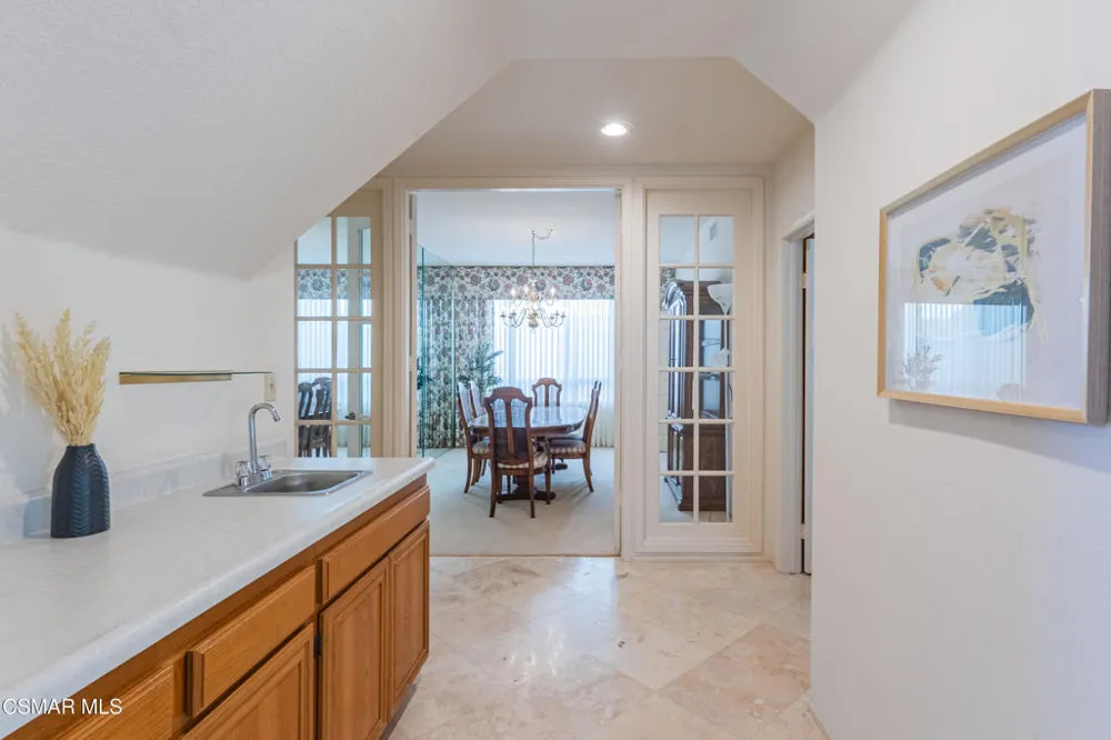 12120 London Grove Court Moorpark, CA 93021