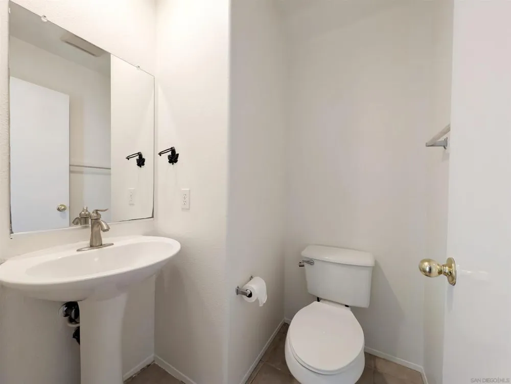 8291 Gold Coast Drive #7 San Diego, CA 92126