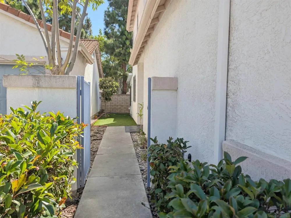 8291 Gold Coast Drive #7 San Diego, CA 92126