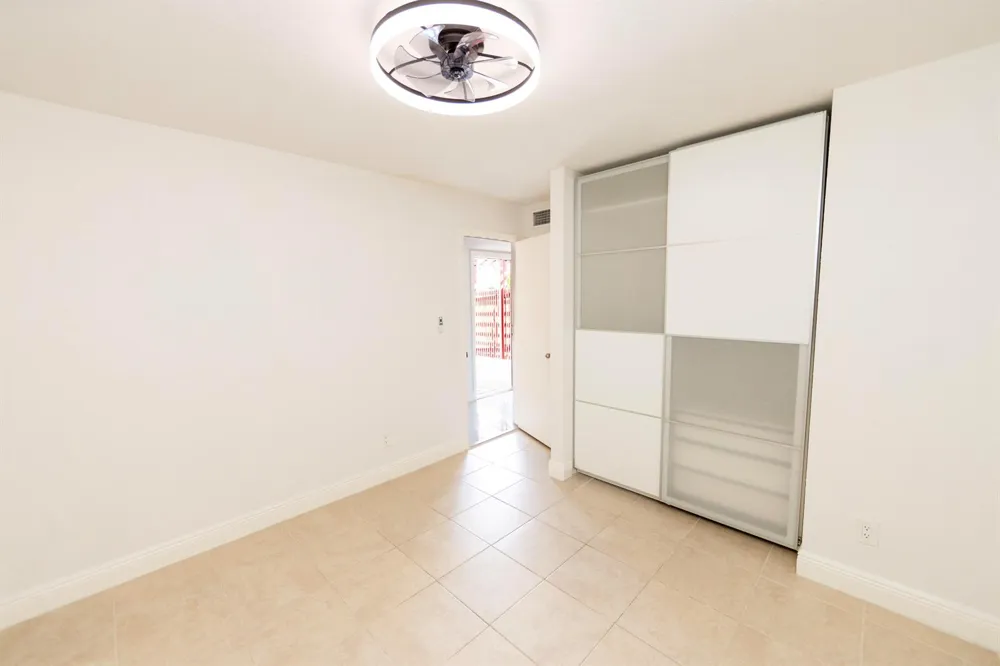 11060 S LAKEVIEW DRIVE #11060 Pembroke Pines, FL 33026