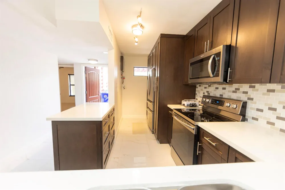 11060 S LAKEVIEW DRIVE #11060 Pembroke Pines, FL 33026