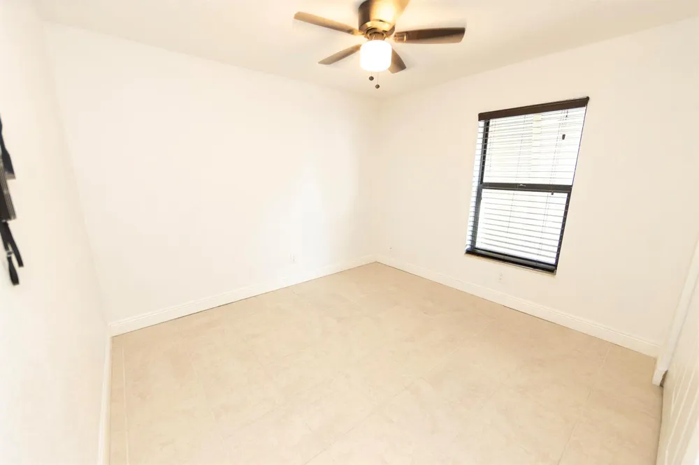 11060 S LAKEVIEW DRIVE #11060 Pembroke Pines, FL 33026