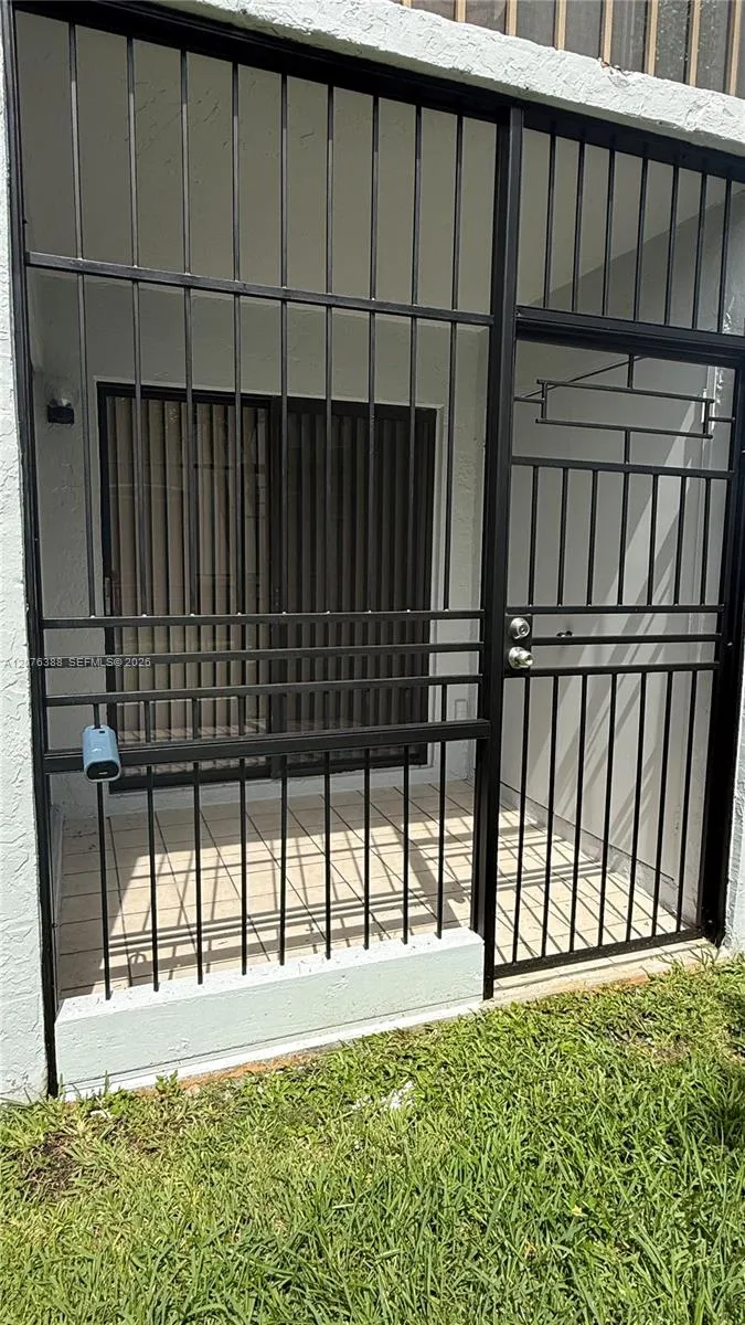 2750 W 63rd Pl #12-24 Hialeah, FL 33016