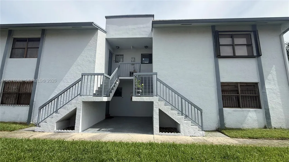 2750 W 63rd Pl #12-24 Hialeah, FL 33016