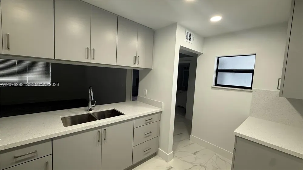 2750 W 63rd Pl #12-24 Hialeah, FL 33016