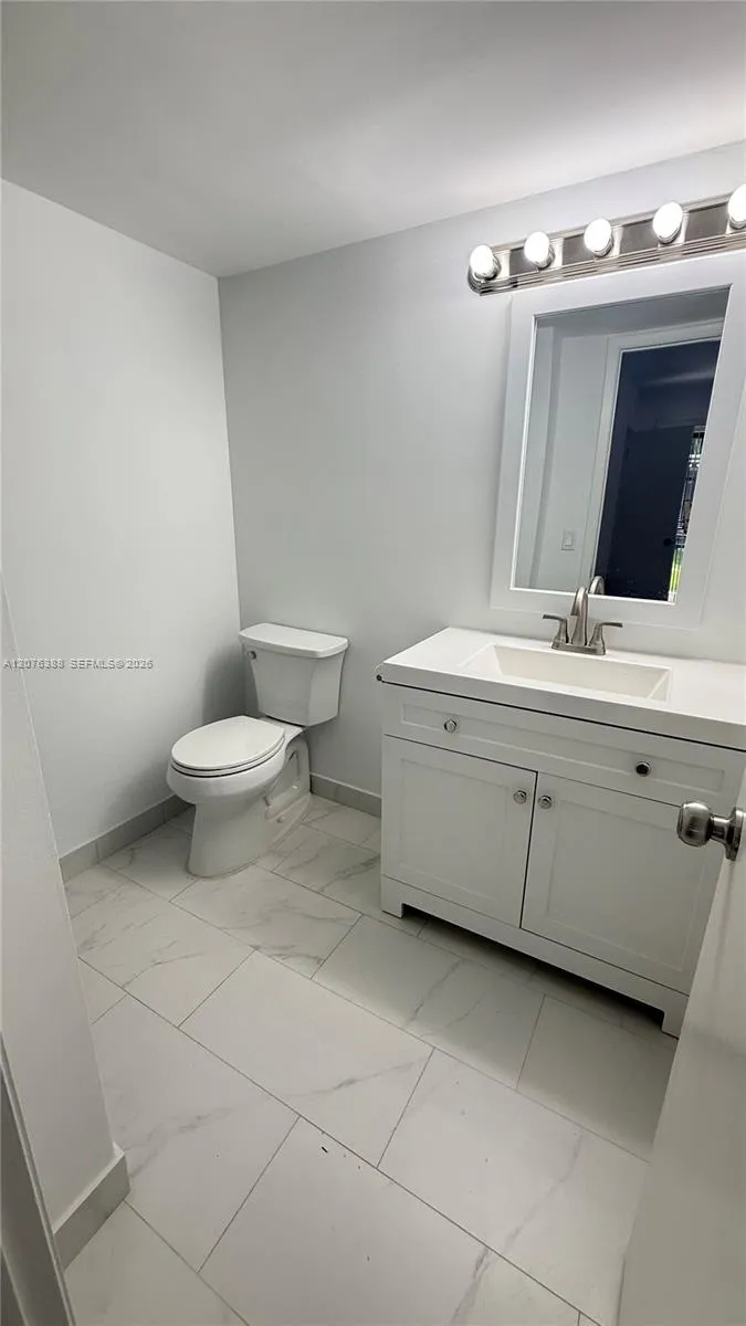 2750 W 63rd Pl #12-24 Hialeah, FL 33016