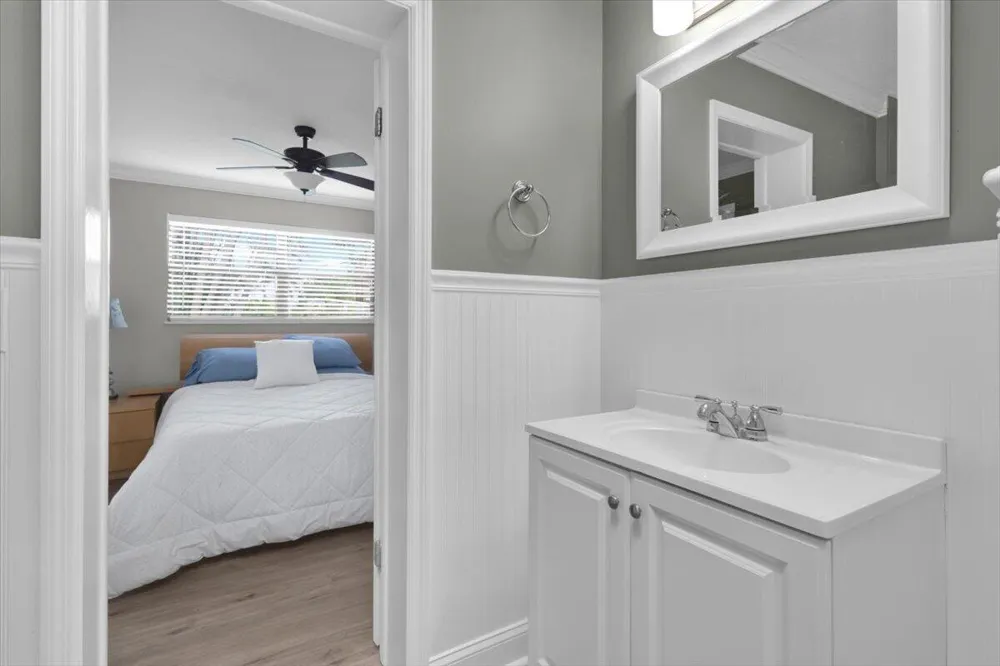 2488 NW South Manor Avenue Stuart, FL 34994
